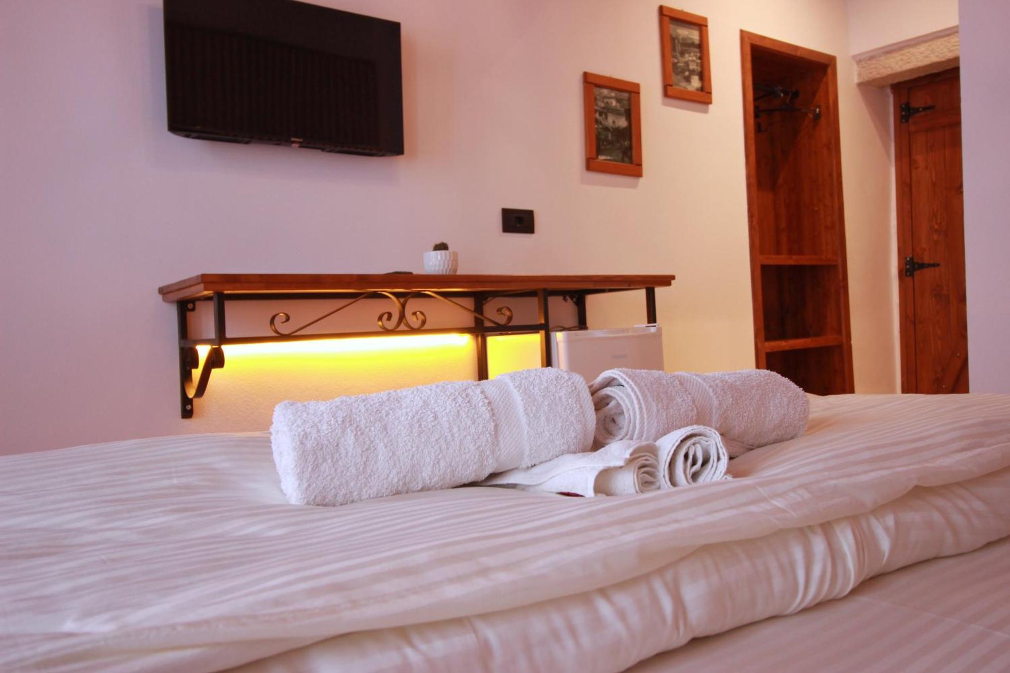Grey Stone Hotel Gjirokastër Eksteriør billede