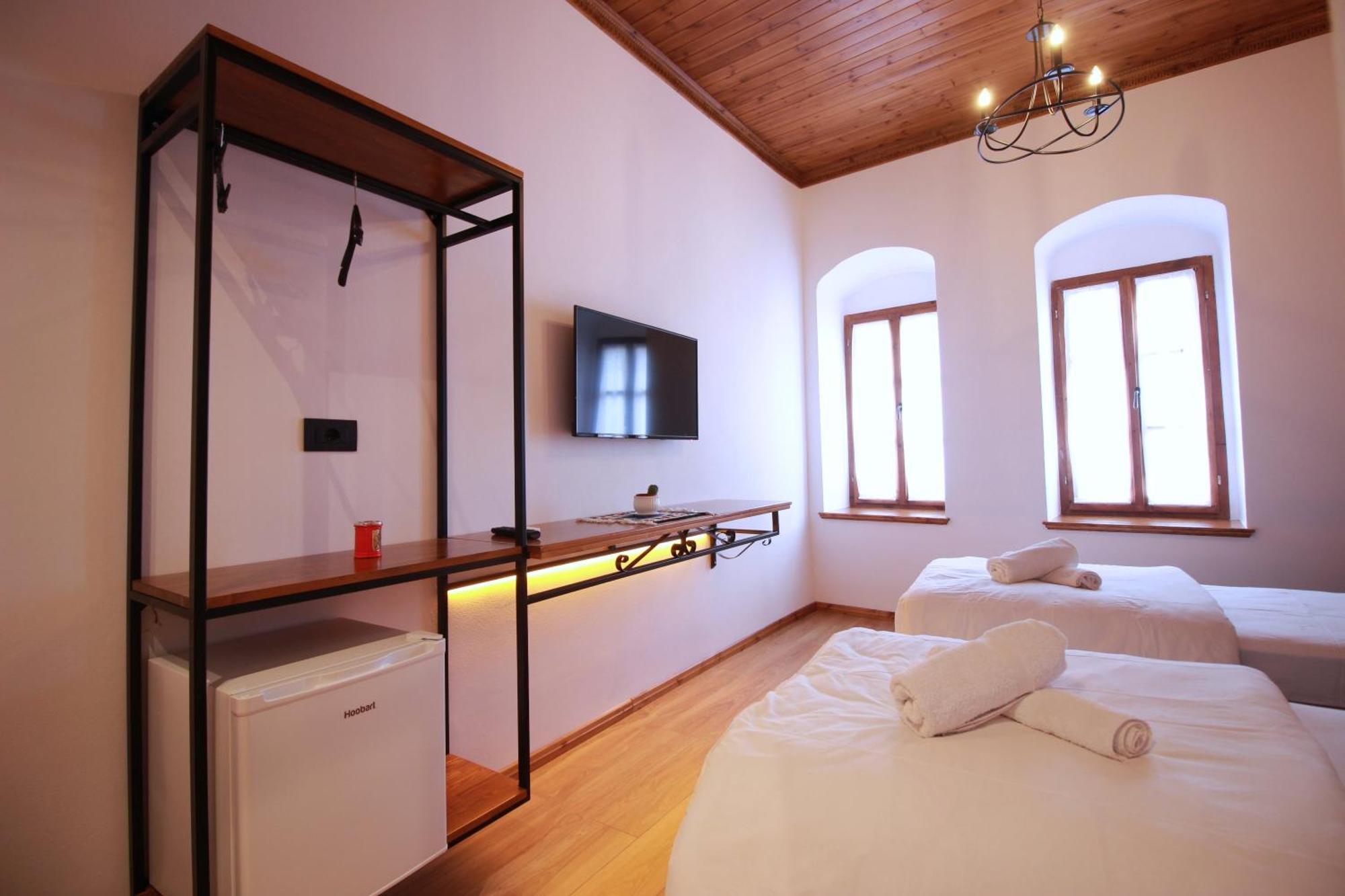 Grey Stone Hotel Gjirokastër Eksteriør billede