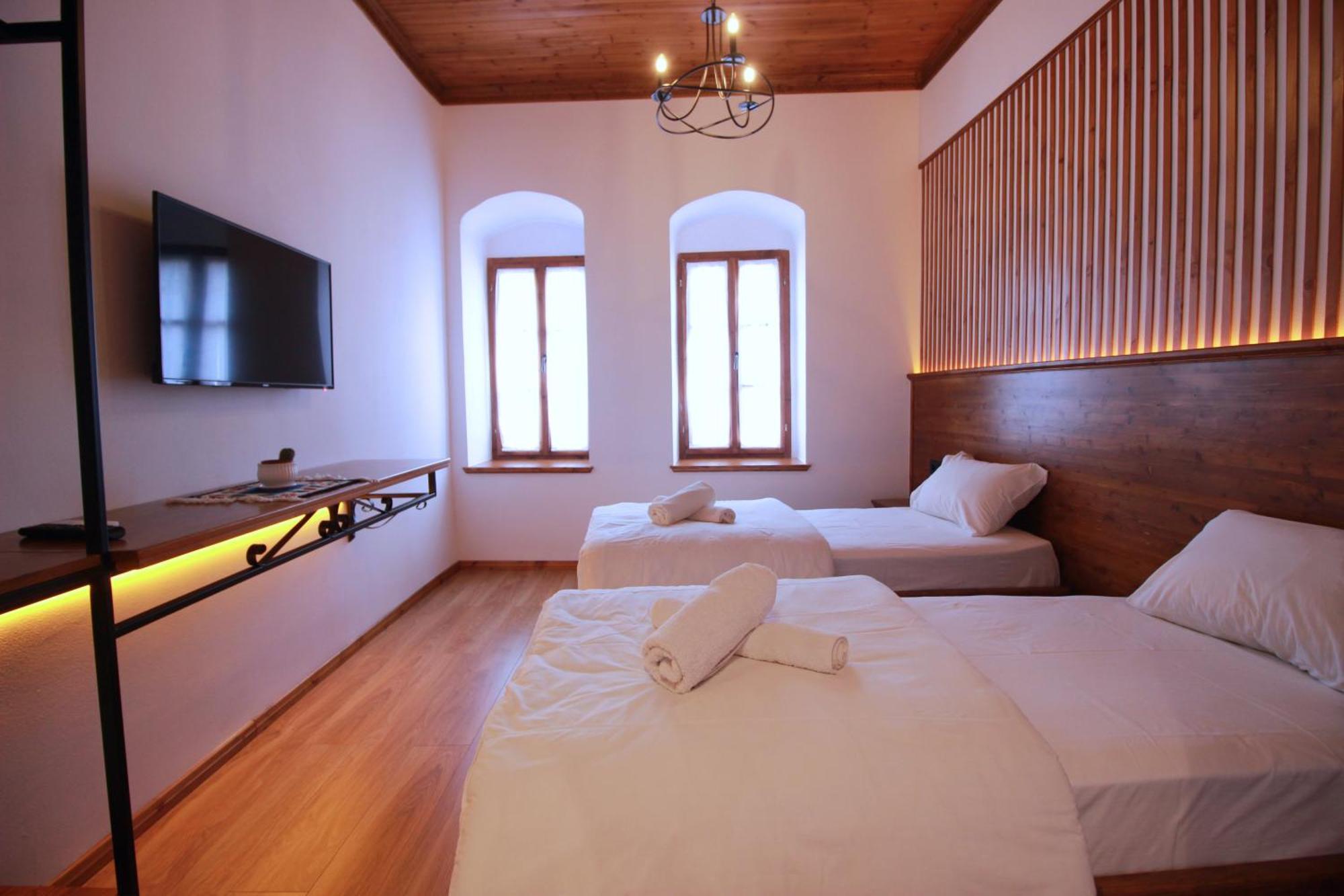 Grey Stone Hotel Gjirokastër Eksteriør billede
