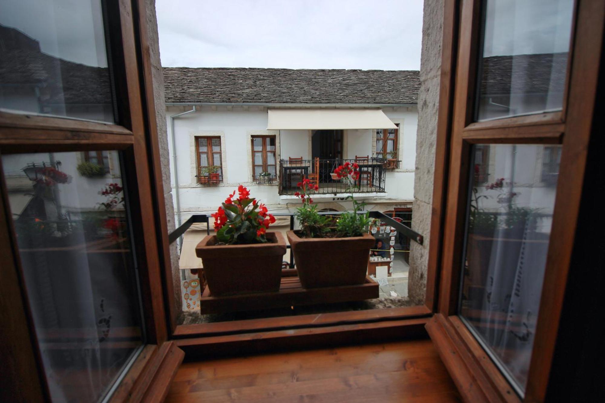 Grey Stone Hotel Gjirokastër Eksteriør billede