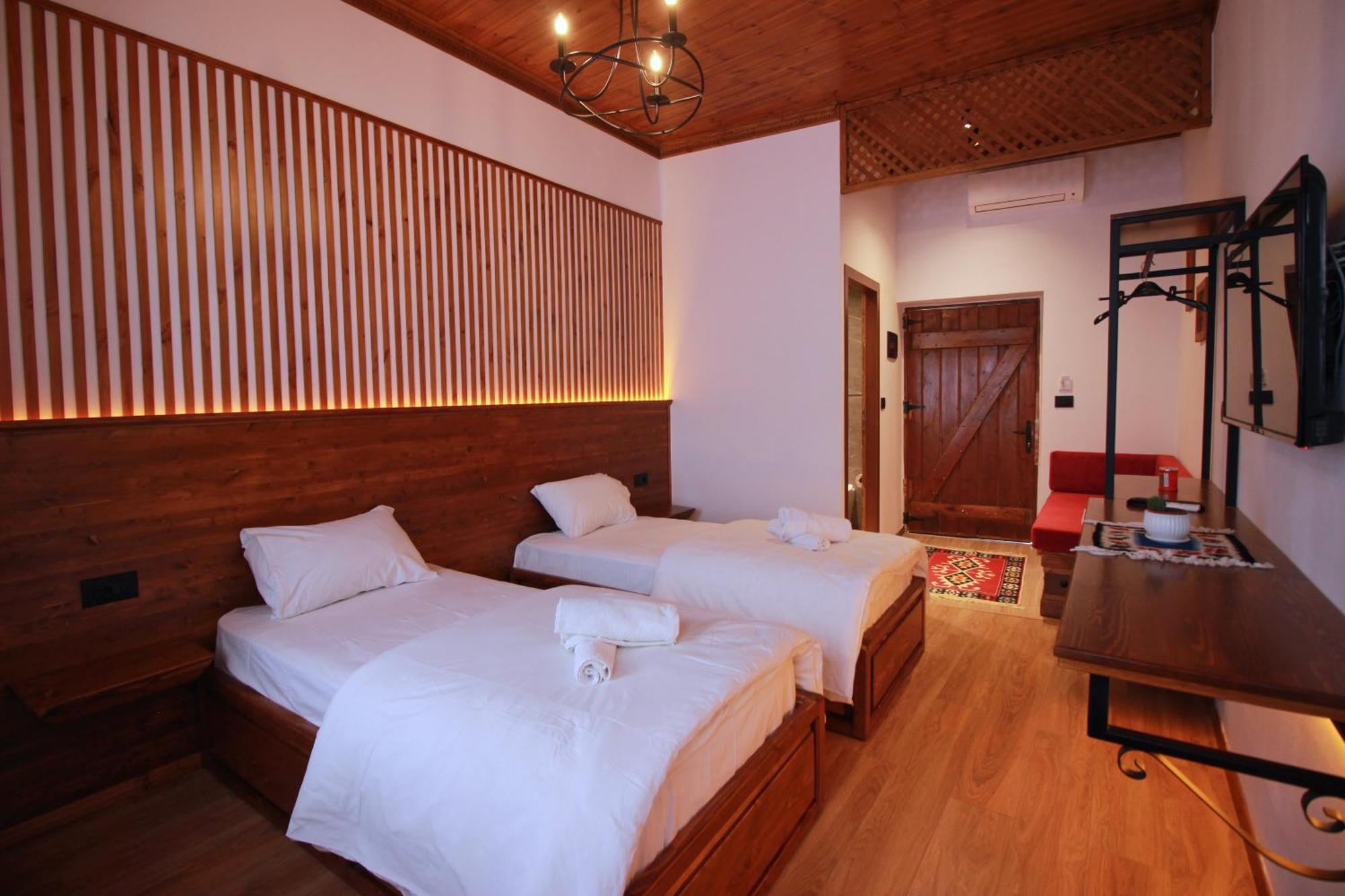 Grey Stone Hotel Gjirokastër Eksteriør billede